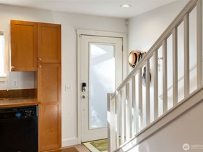 206 24th Avenue E, Seattle WA 98112