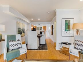 206 24th Avenue E, Seattle WA 98112