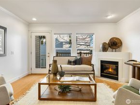 206 24th Avenue E, Seattle WA 98112