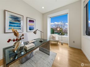 526 14th Avenue W, Kirkland WA 98033