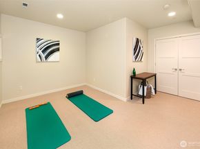 526 14th Avenue W, Kirkland WA 98033