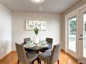 22426 3rd Place W, Bothell WA 98021