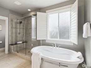3232 112th Avenue SE, Bellevue WA 98004