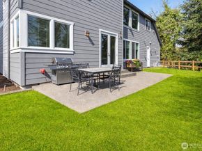 3232 112th Avenue SE, Bellevue WA 98004