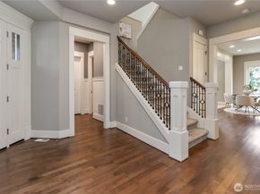 3232 112th Avenue SE, Bellevue WA 98004