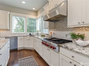 3232 112th Avenue SE, Bellevue WA 98004