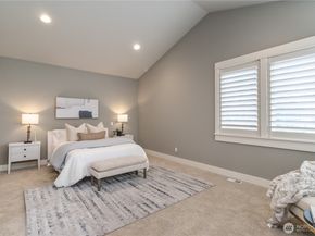 3232 112th Avenue SE, Bellevue WA 98004