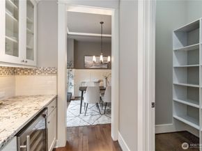 3232 112th Avenue SE, Bellevue WA 98004
