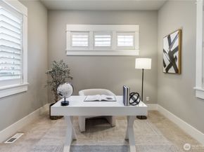 3232 112th Avenue SE, Bellevue WA 98004
