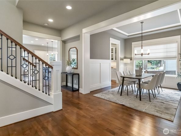 3232 112th Avenue SE, Bellevue WA 98004