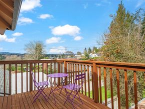 2007 E 15th Street, Bremerton WA 98310