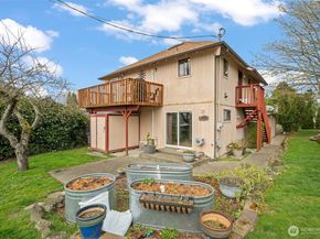 2007 E 15th Street, Bremerton WA 98310
