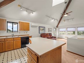 2007 E 15th Street, Bremerton WA 98310