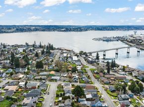 2007 E 15th Street, Bremerton WA 98310