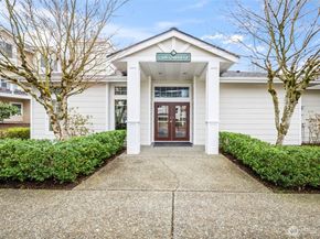 16373 119th Terrace NE 315, Bothell WA 98011