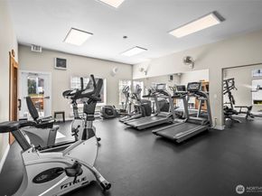 16373 119th Terrace NE 315, Bothell WA 98011