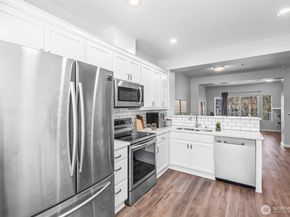 16373 119th Terrace NE 315, Bothell WA 98011