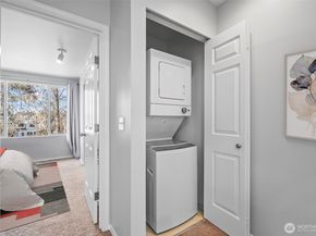 16373 119th Terrace NE 315, Bothell WA 98011