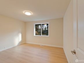 14522 NE 5th Street, Bellevue WA 98007