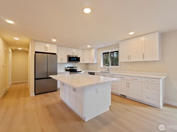 14522 NE 5th Street, Bellevue WA 98007
