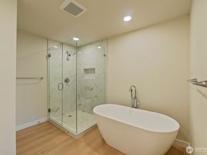 14522 NE 5th Street, Bellevue WA 98007