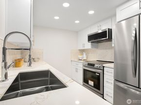 11510 NE 128th Street 2, Kirkland WA 98034