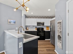 6827 SE Gove Street 10, Snoqualmie WA 98065