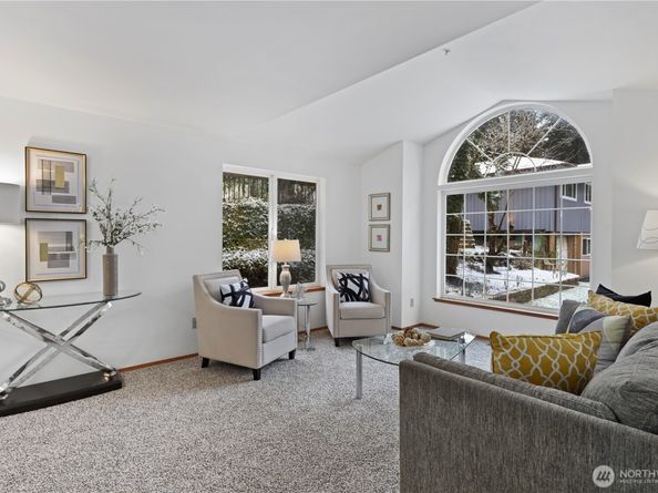 14833 Fremont Place N, Shoreline WA 98133