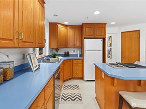 14833 Fremont Place N, Shoreline WA 98133