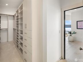 3828 W Lake Sammamish Parkway SE, Bellevue WA 98008