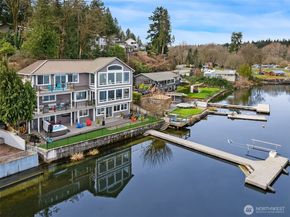 3828 W Lake Sammamish Parkway SE, Bellevue WA 98008