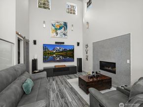 3828 W Lake Sammamish Parkway SE, Bellevue WA 98008