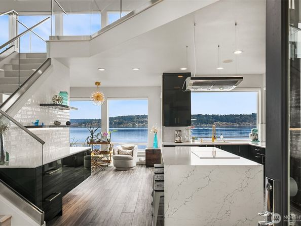 3828 W Lake Sammamish Parkway SE, Bellevue WA 98008