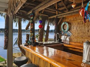 3828 W Lake Sammamish Parkway SE, Bellevue WA 98008