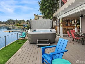 3828 W Lake Sammamish Parkway SE, Bellevue WA 98008