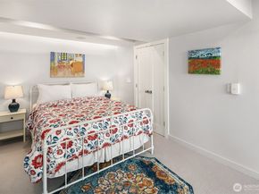 3828 W Lake Sammamish Parkway SE, Bellevue WA 98008