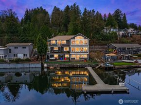 3828 W Lake Sammamish Parkway SE, Bellevue WA 98008