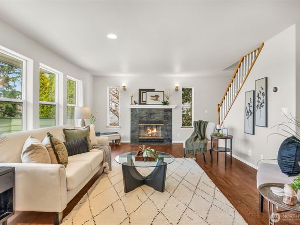 10518 157th Avenue NE, Redmond WA 98052