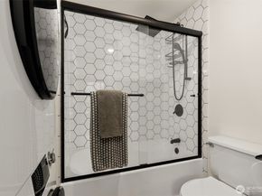 211 Summit Avenue E S114, Seattle WA 98102