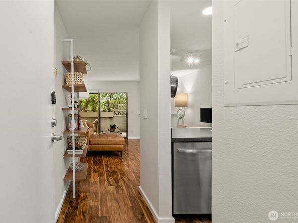 211 Summit Avenue E S114, Seattle WA 98102