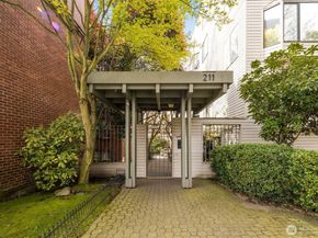 211 Summit Avenue E S114, Seattle WA 98102