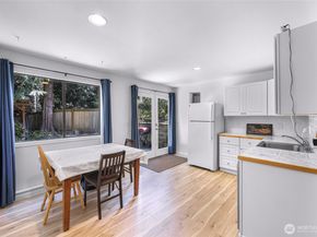 20714 NE 43rd Street, Sammamish WA 98074