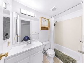 20714 NE 43rd Street, Sammamish WA 98074