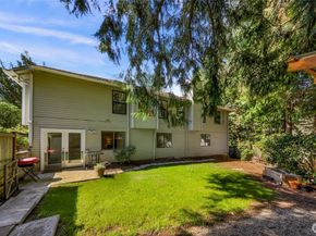 20714 NE 43rd Street, Sammamish WA 98074