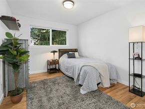 24022 4TH Place W, Bothell WA 98021