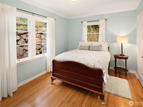 15828 25th Avenue SW, Burien WA 98166