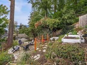15828 25th Avenue SW, Burien WA 98166