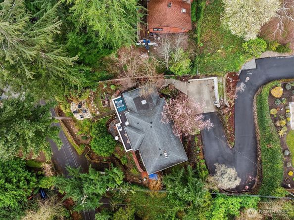 15828 25th Avenue SW, Burien WA 98166