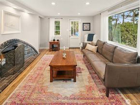 15828 25th Avenue SW, Burien WA 98166