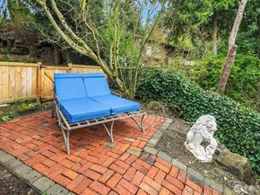 15828 25th Avenue SW, Burien WA 98166